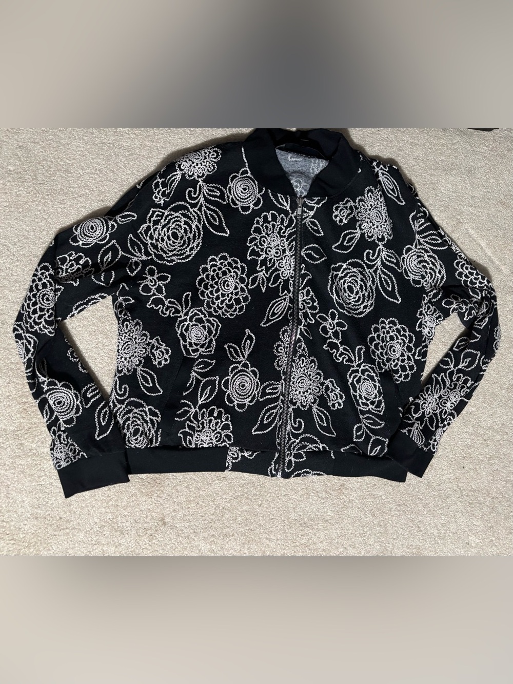 Lularoe ELEGANT STEVIE black and white floral zip up  Stevie jacket xl